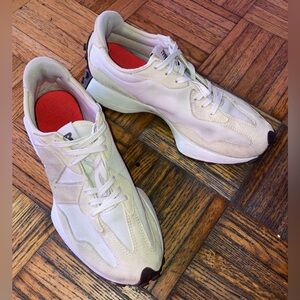 New Balance 327 Sneakers 9.5